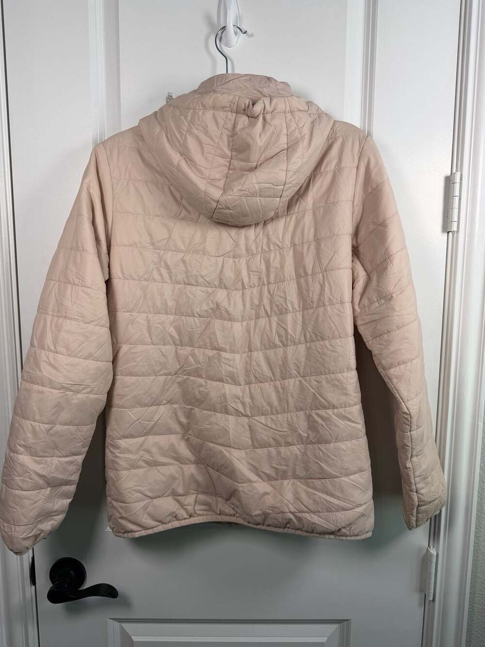 Outdoor Ventures Women's Packable Lightweight Hooded Puffer Jacket in Dusty Rose - Picture 3 of 6